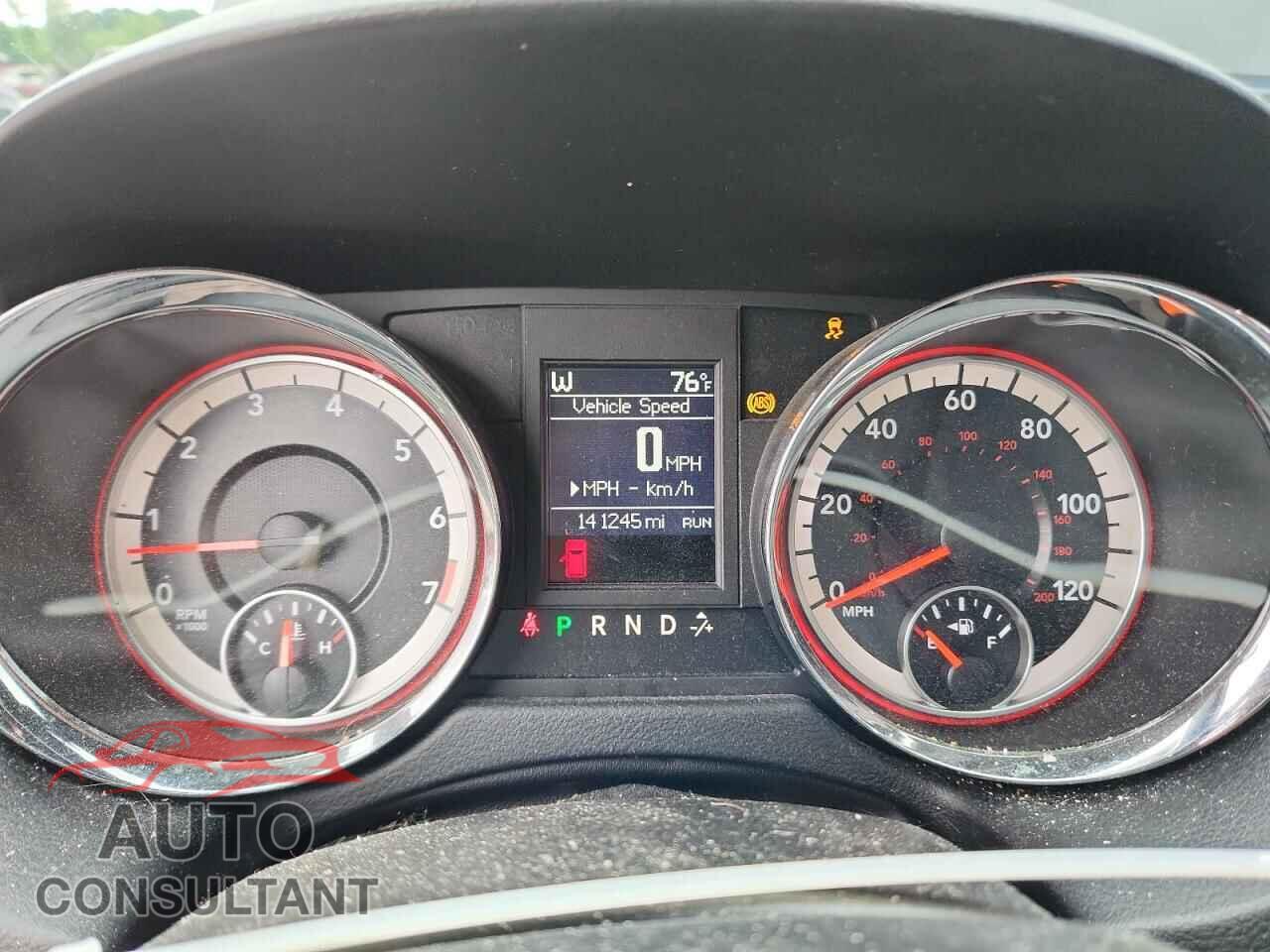 DODGE CARAVAN 2015 - 2C4RDGEG1FR641876