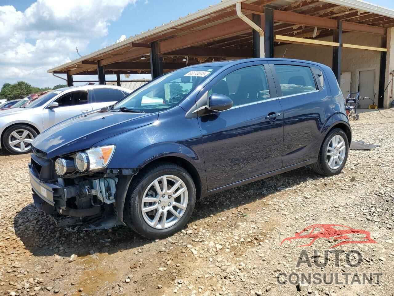 CHEVROLET SONIC 2015 - 1G1JC6SB3F4155844