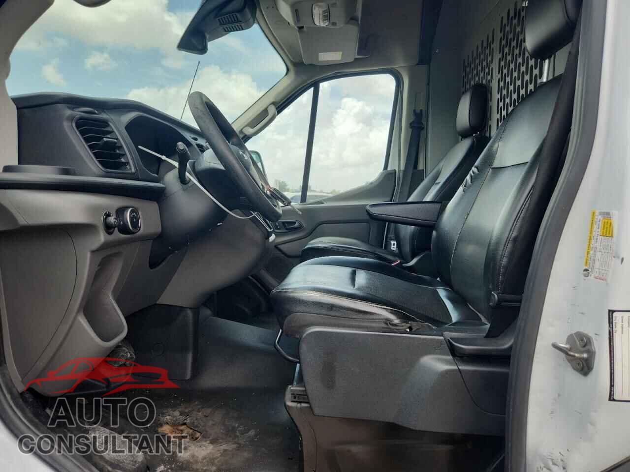 FORD TRANSIT 2020 - 1FTBR2C85LKB42266