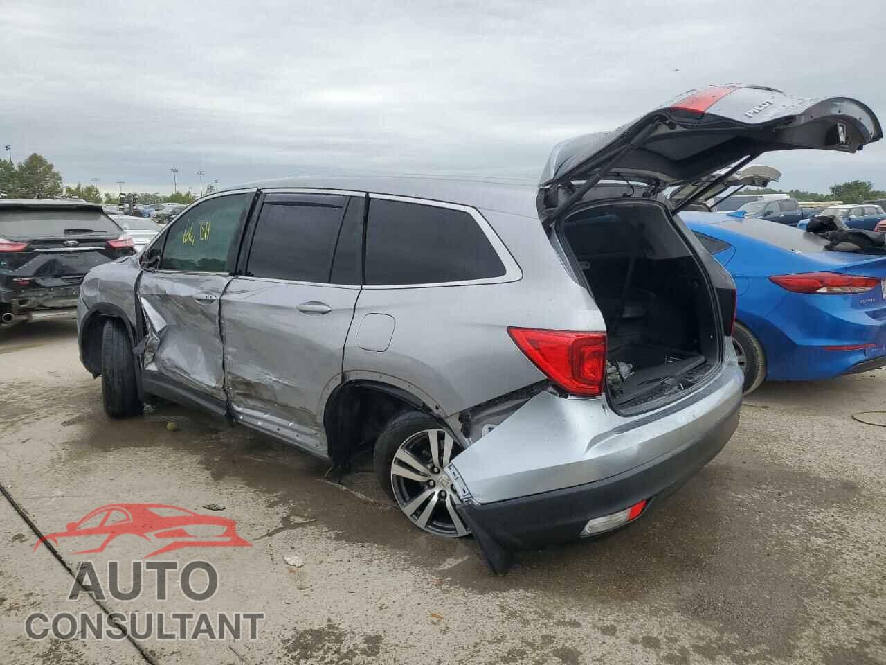 HONDA PILOT 2017 - 5FNYF6H64HB095401