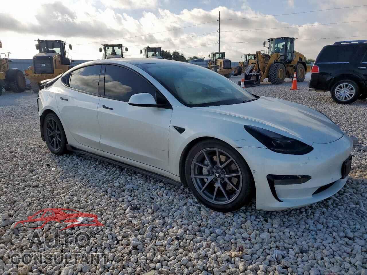 TESLA MODEL 3 2021 - 5YJ3E1EA4MF908612