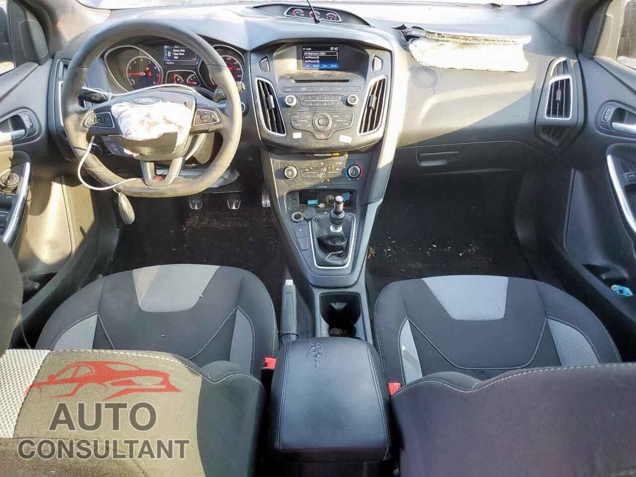 FORD FOCUS 2016 - 1FADP3L94GL244855