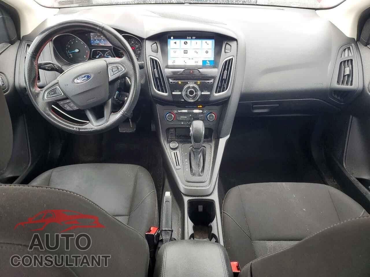FORD FOCUS 2017 - 1FADP3H24HL305697