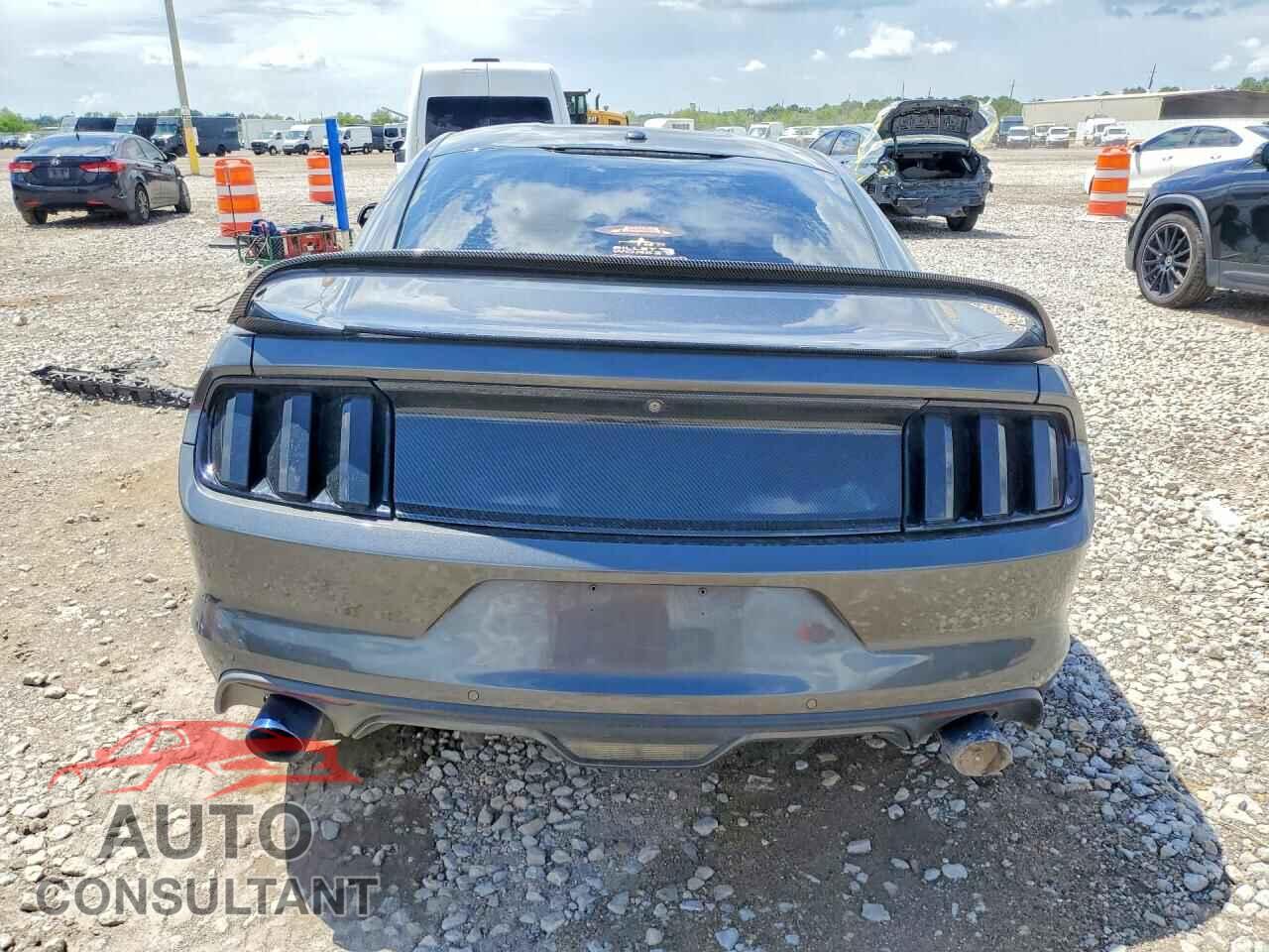 FORD MUSTANG 2017 - 1FA6P8CF5H5277784