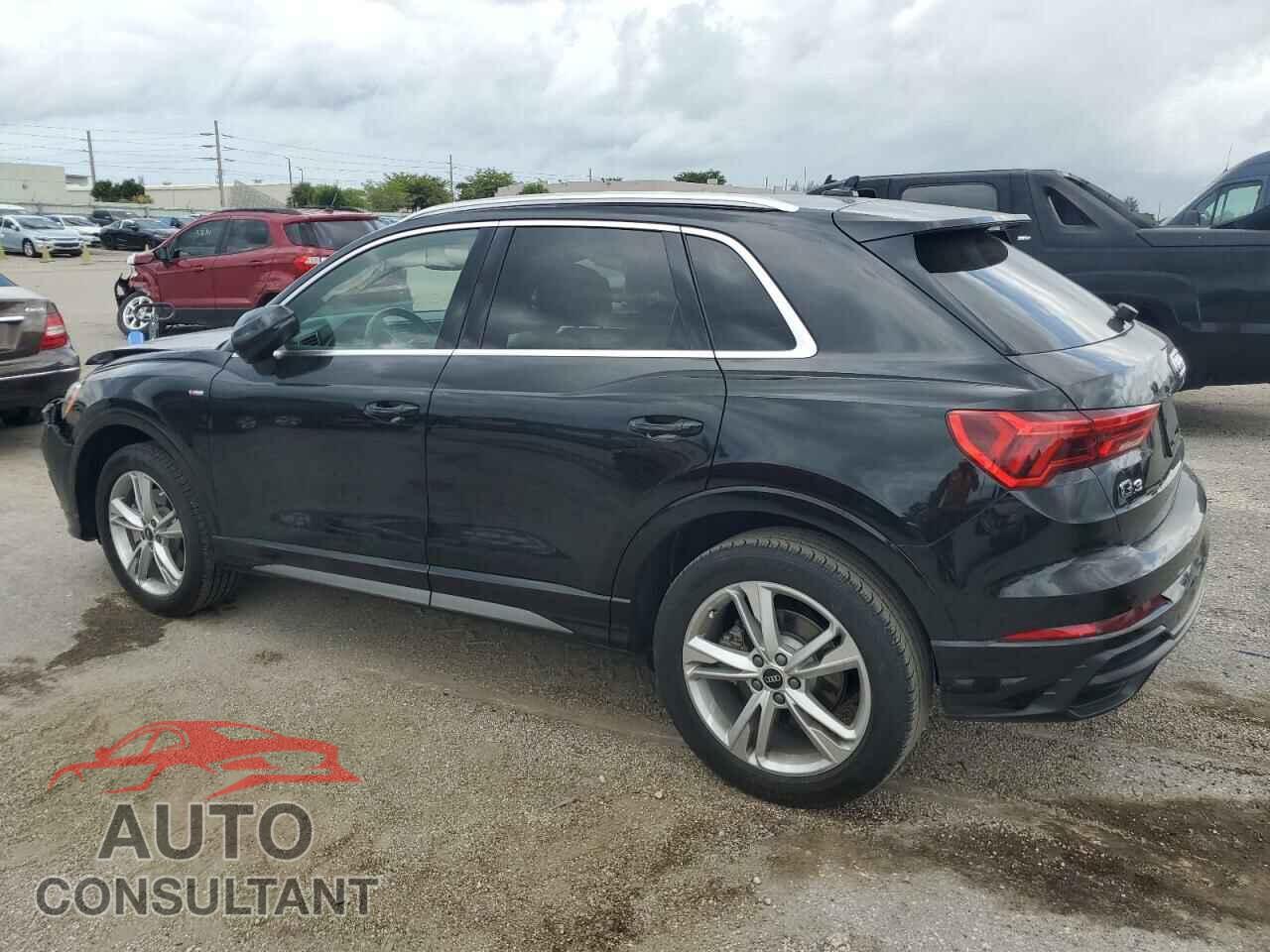 AUDI Q3 2021 - WA1DECF38M1073682