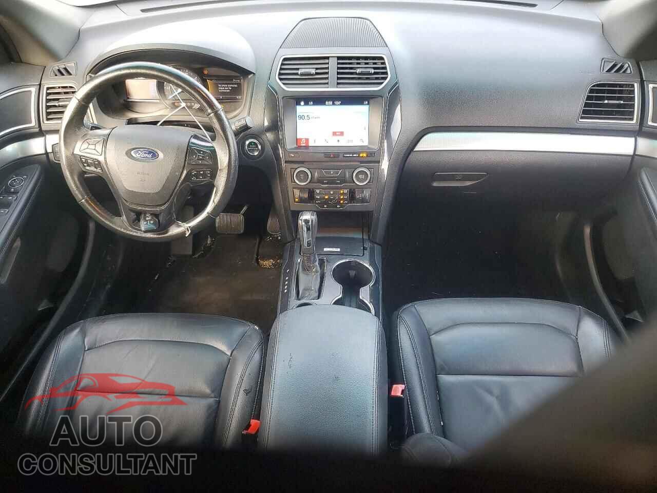 FORD EXPLORER 2017 - 1FM5K7D82HGA27031