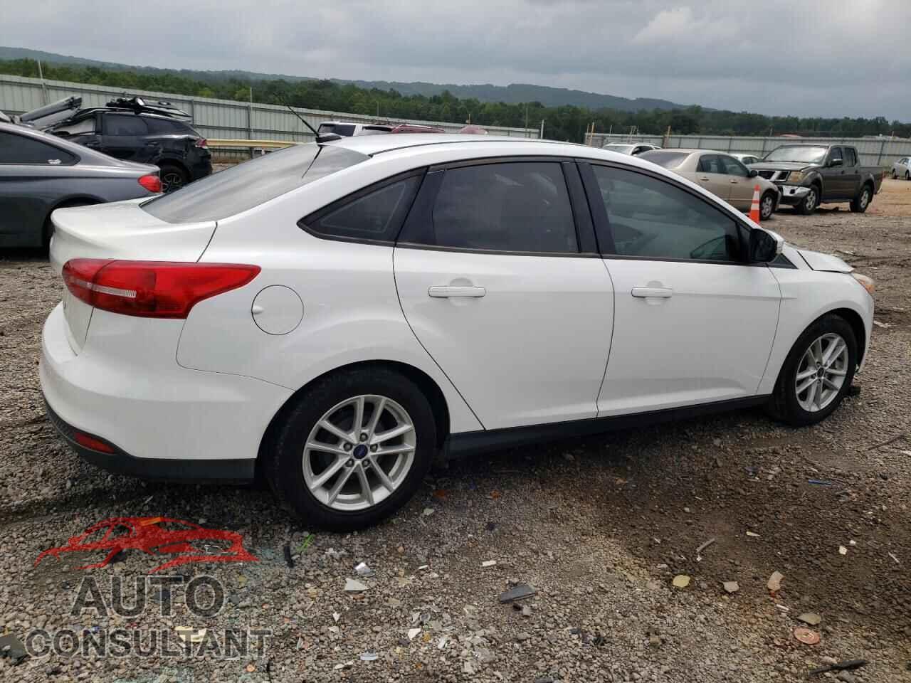 FORD FOCUS 2016 - 1FADP3F22GL285371