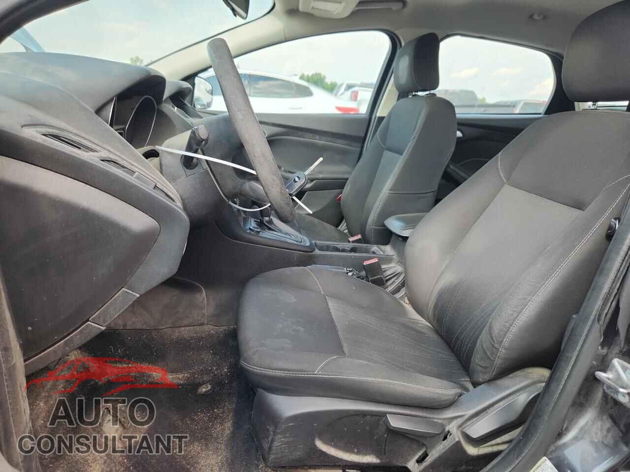 FORD FOCUS 2017 - 1FADP3F21HL256395