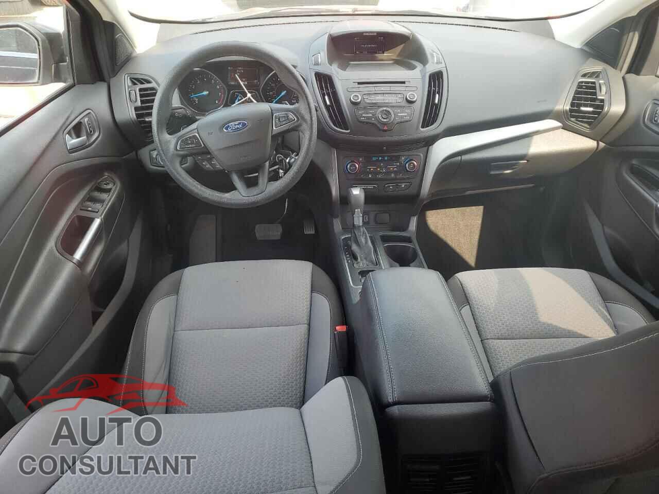 FORD ESCAPE 2017 - 1FMCU9GD4HUB55651