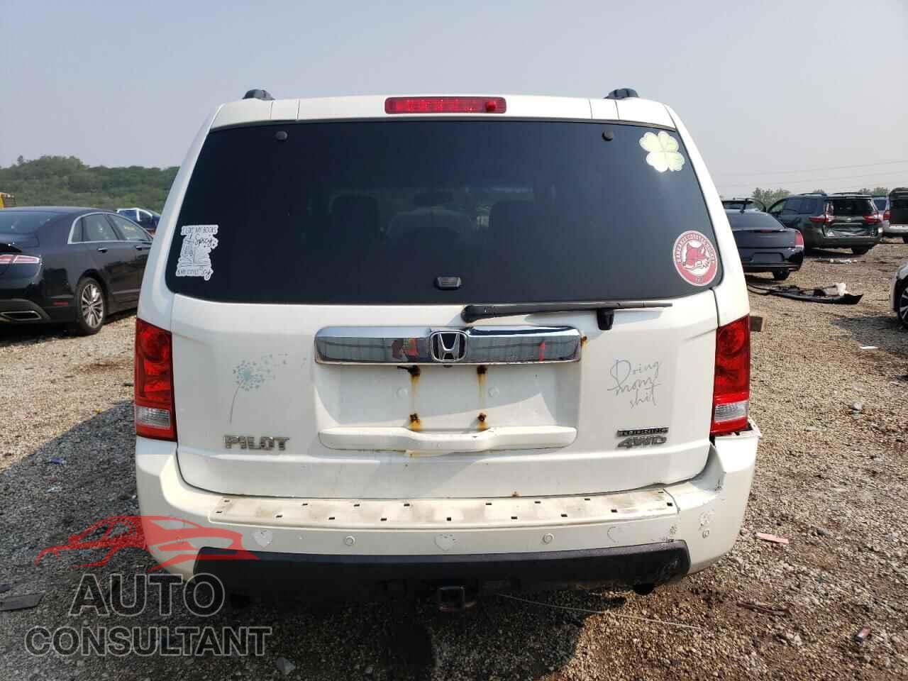 HONDA PILOT 2011 - 5FNYF4H90BB048680
