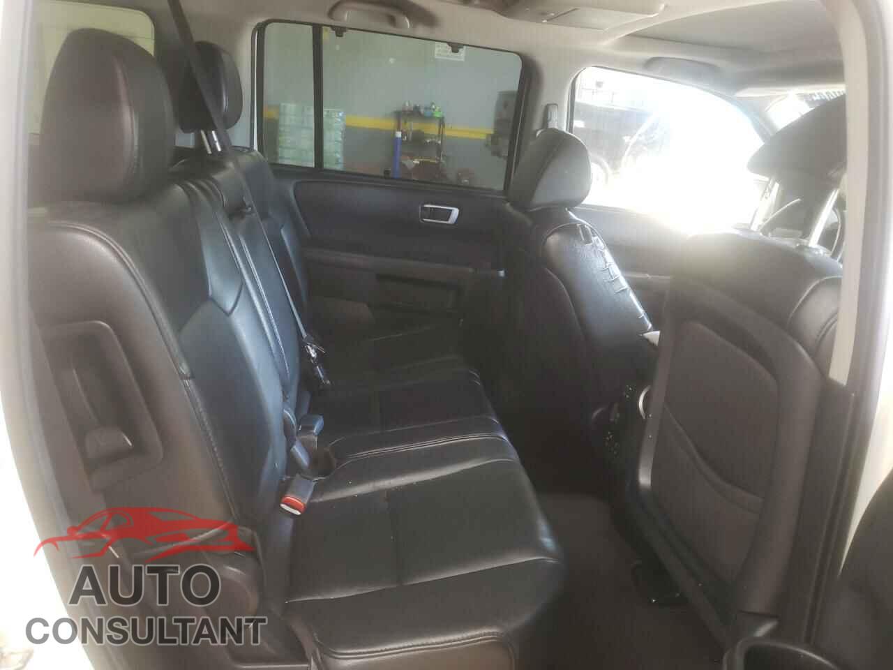 HONDA PILOT 2013 - 5FNYF4H99DB009590