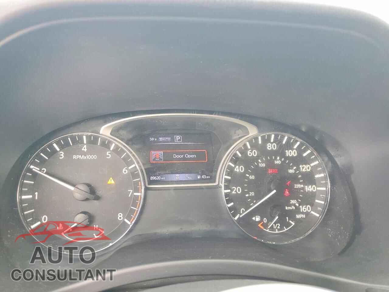NISSAN PATHFINDER 2018 - 5N1DR2MM1JC618357