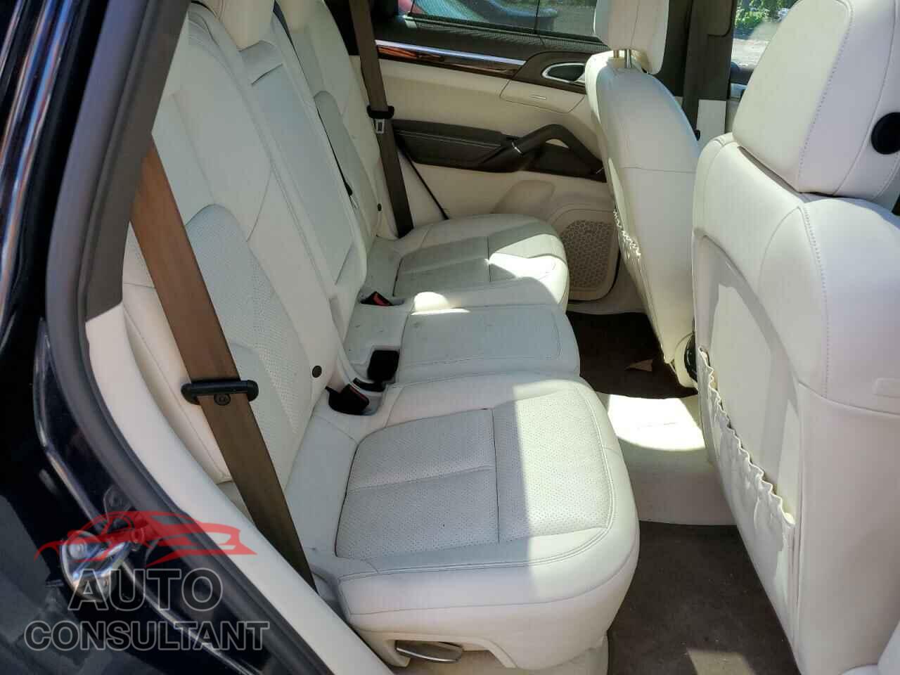 PORSCHE CAYENNE 2011 - WP1AA2A25BLA10410