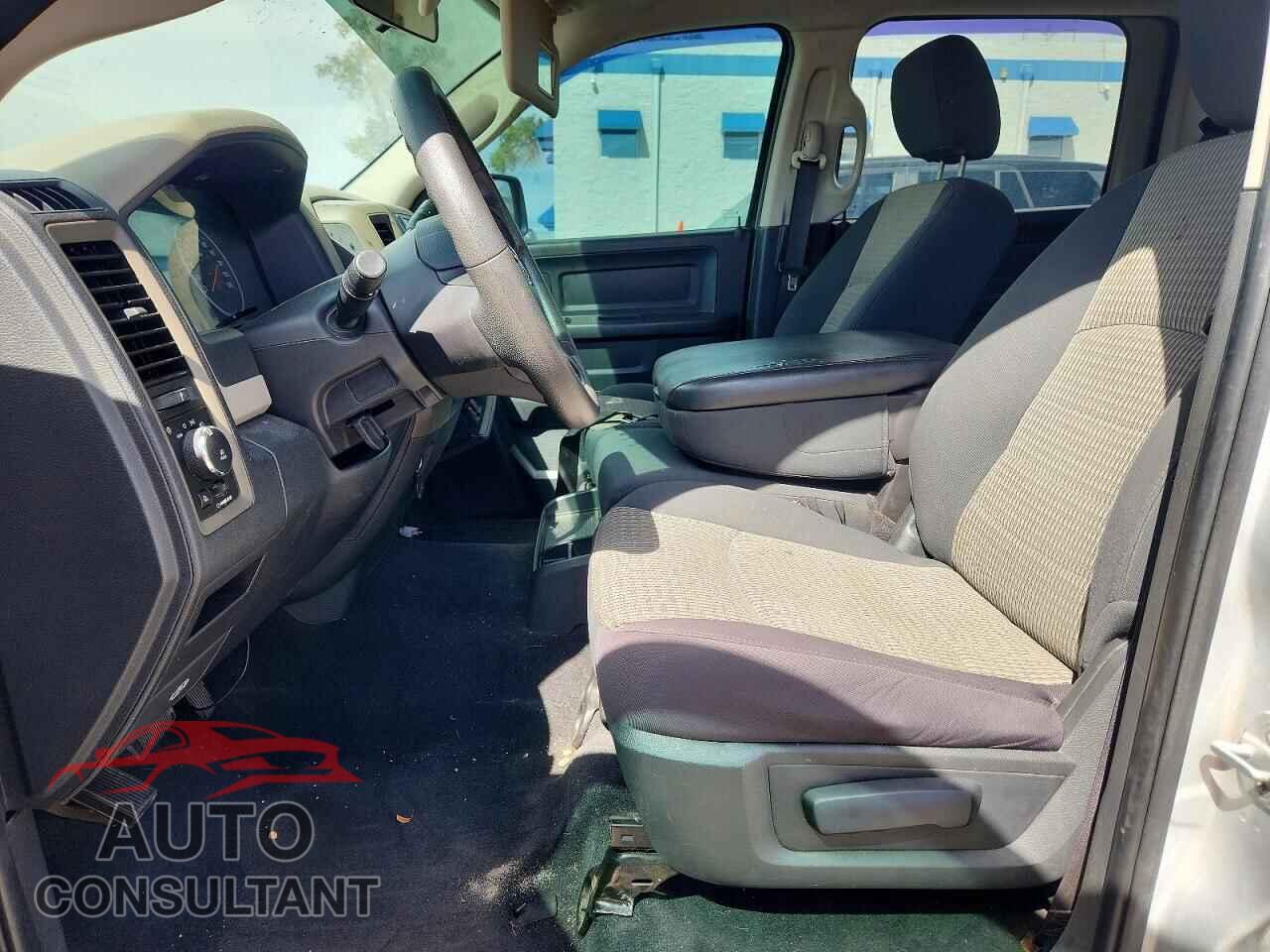 DODGE RAM 1500 2012 - 1C6RD7KT7CS144639