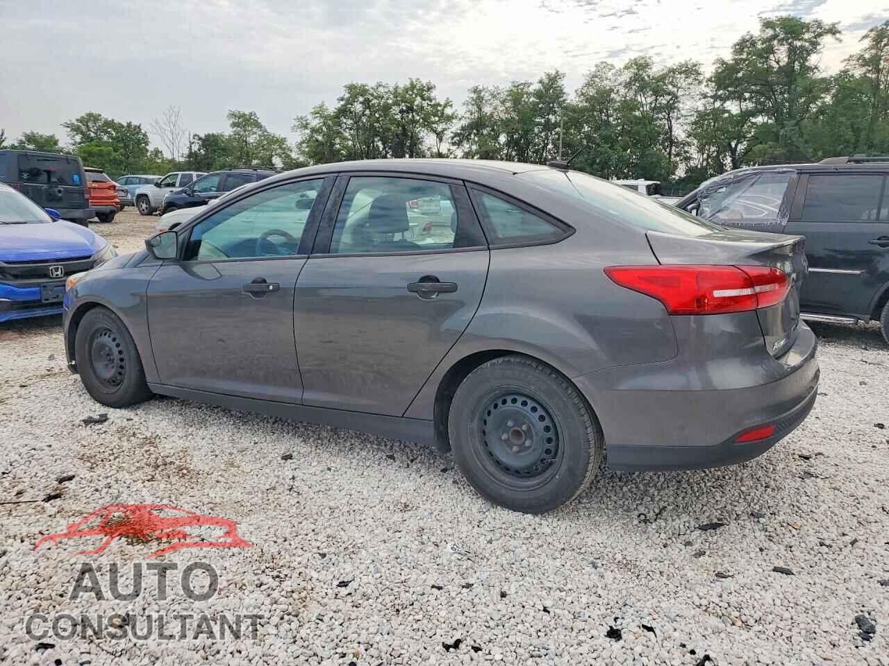 FORD FOCUS 2015 - 1FADP3E22FL259871