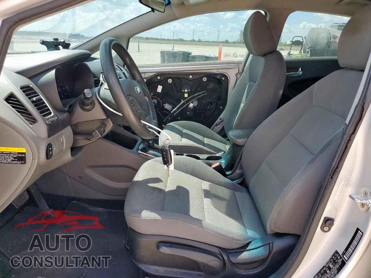 KIA FORTE 2017 - 3KPFK4A78HE012987