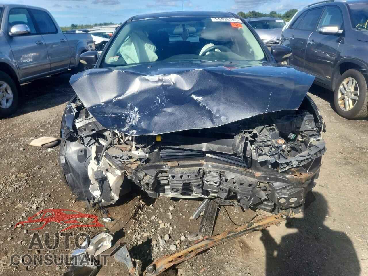 FORD FOCUS 2017 - 1FADP3M28HL330334