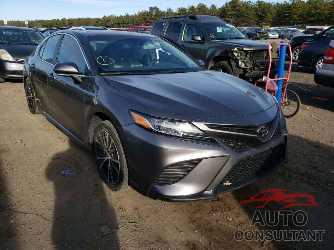 TOYOTA CAMRY 2018 - 4T1B11HK1JU034245