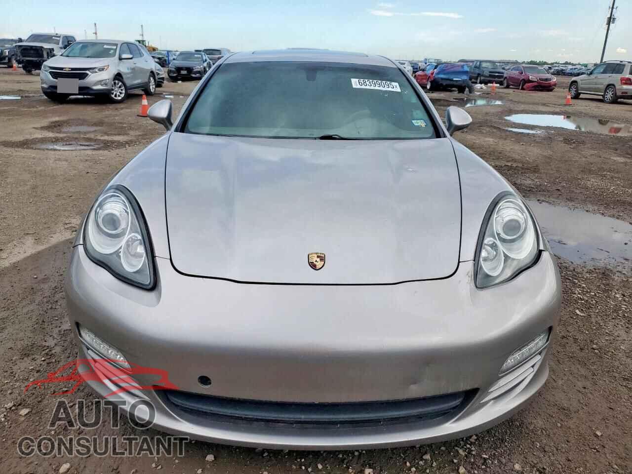 PORSCHE PANAMERA 2011 - WP0AA2A70BL011574