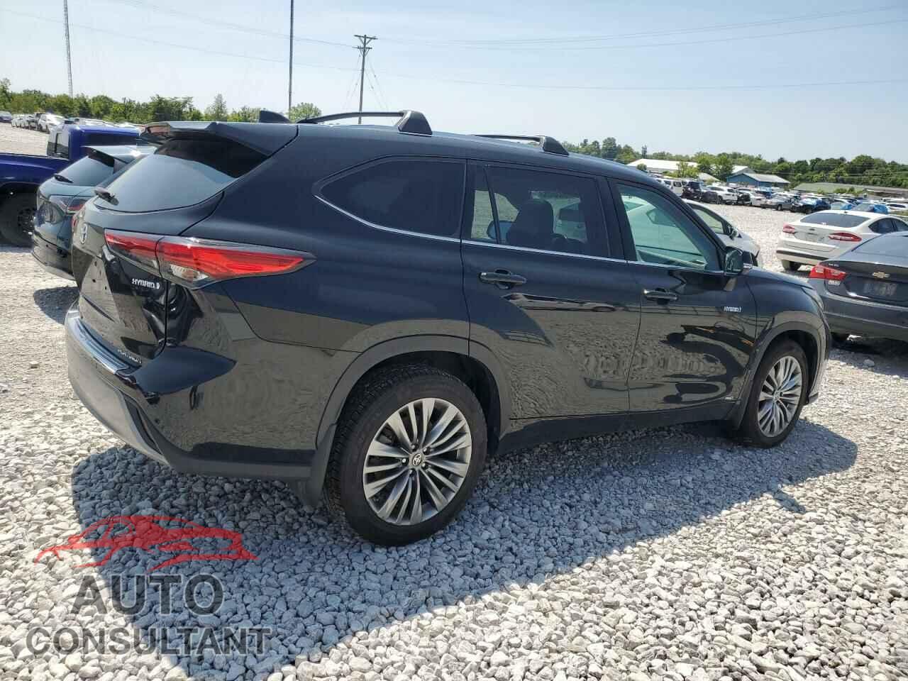 TOYOTA HIGHLANDER 2021 - 5TDEBRCHXMS031815