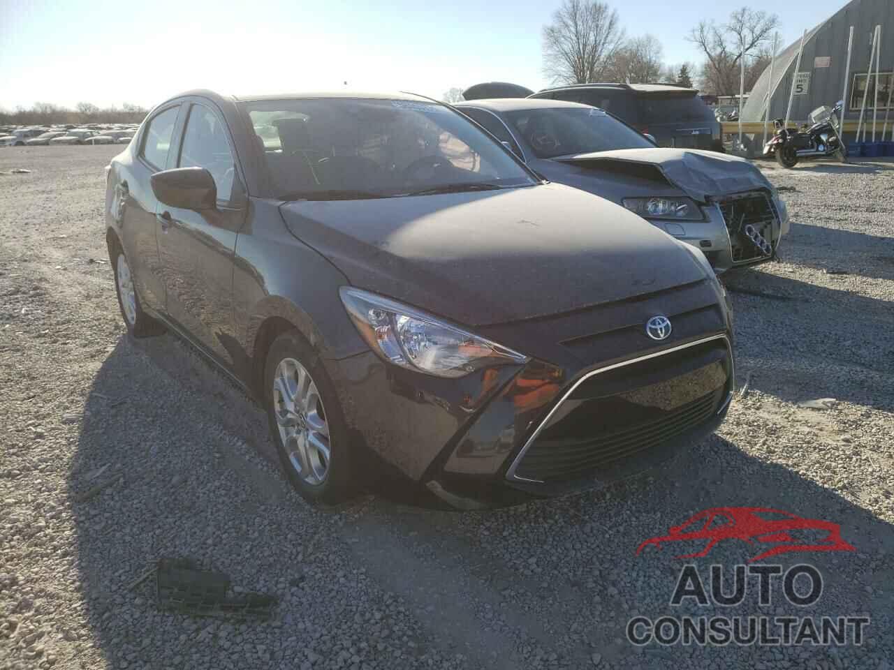 TOYOTA YARIS 2017 - 3MYDLBYV5HY191180