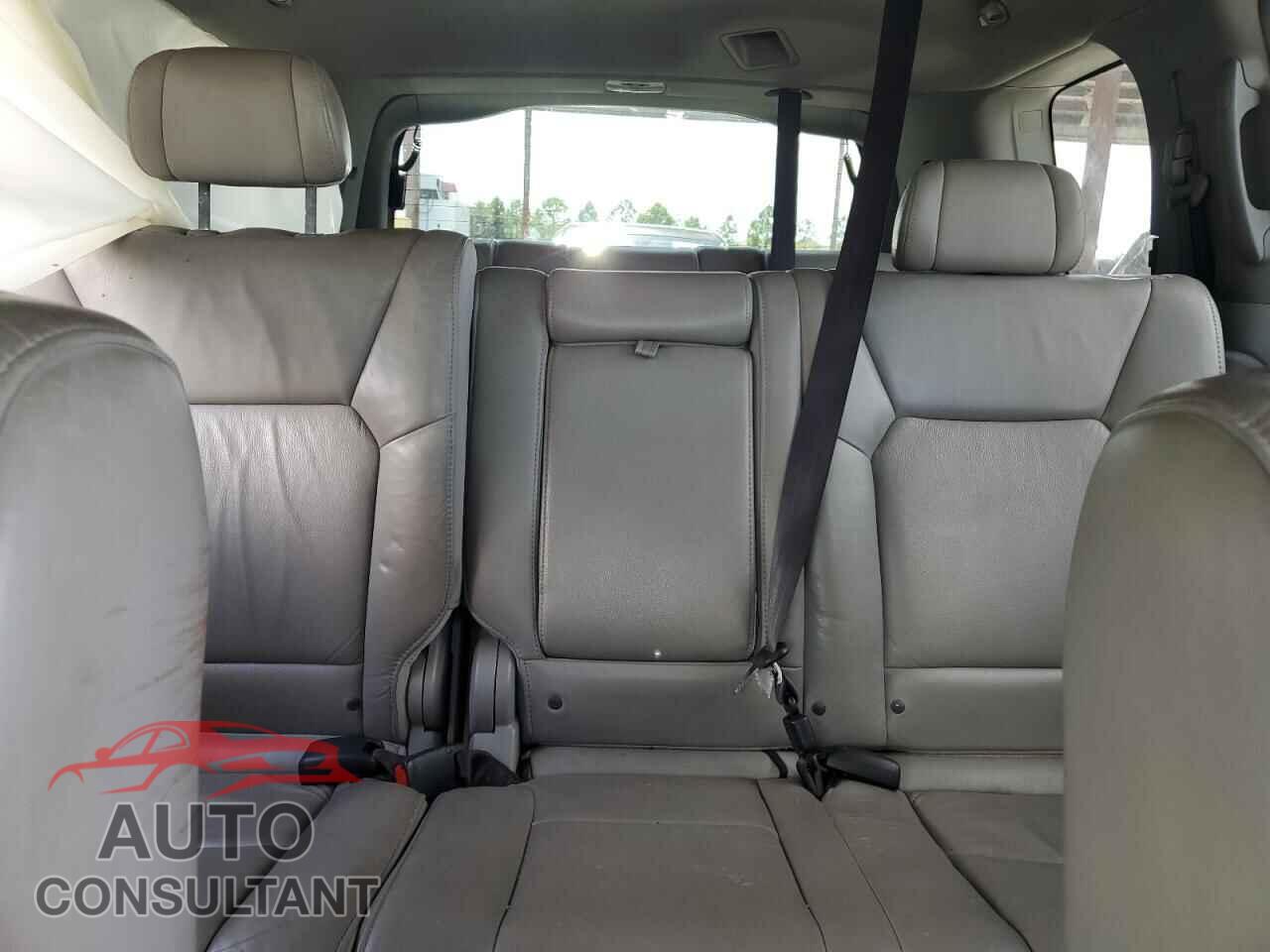 HONDA PILOT 2011 - 5FNYF3H52BB058666