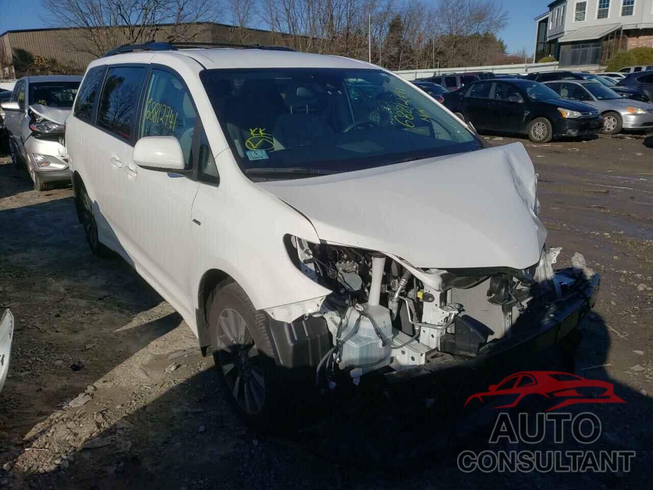 TOYOTA SIENNA 2019 - 5TDJZ3DC1KS223017