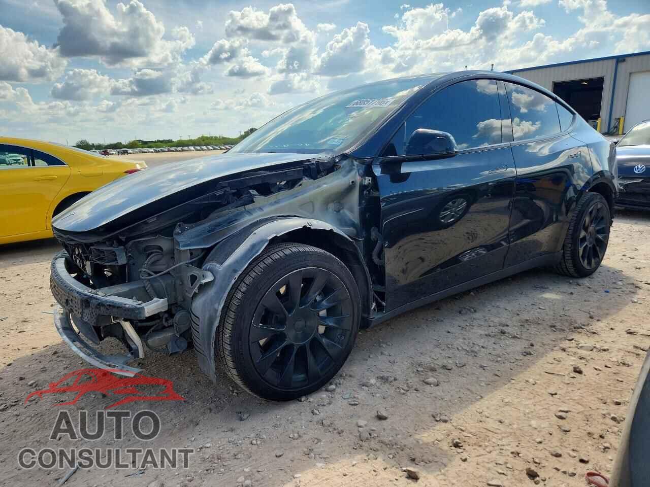 TESLA MODEL Y 2021 - 5YJYGDEE2MF265472