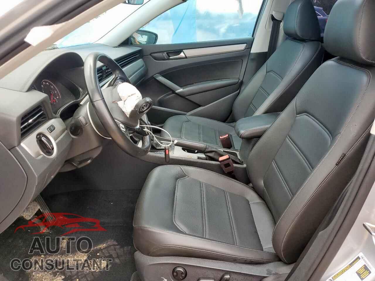 VOLKSWAGEN PASSAT 2020 - 1VWWA7A32LC012000