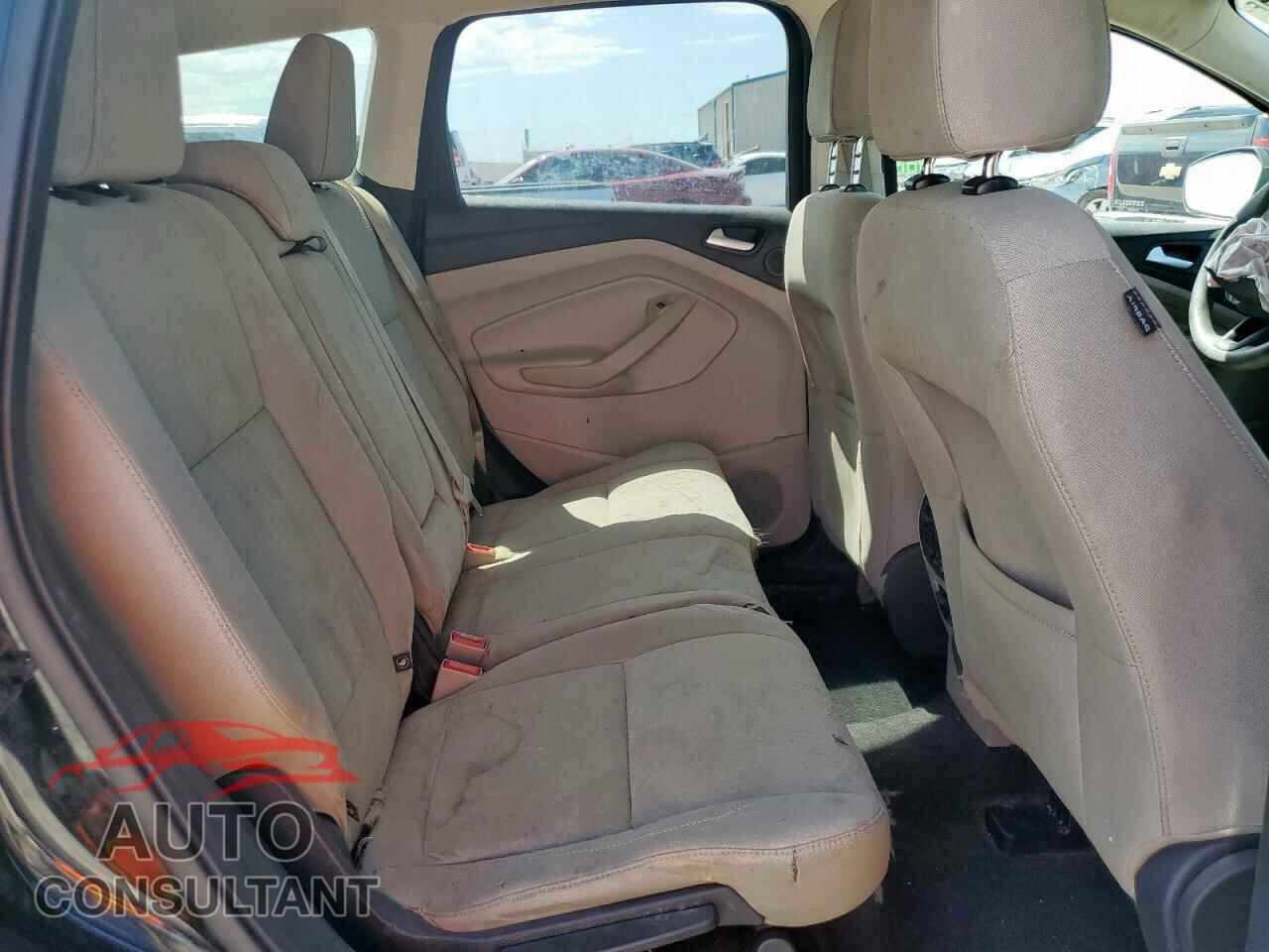 FORD ESCAPE 2017 - 1FMCU9G96HUC12492