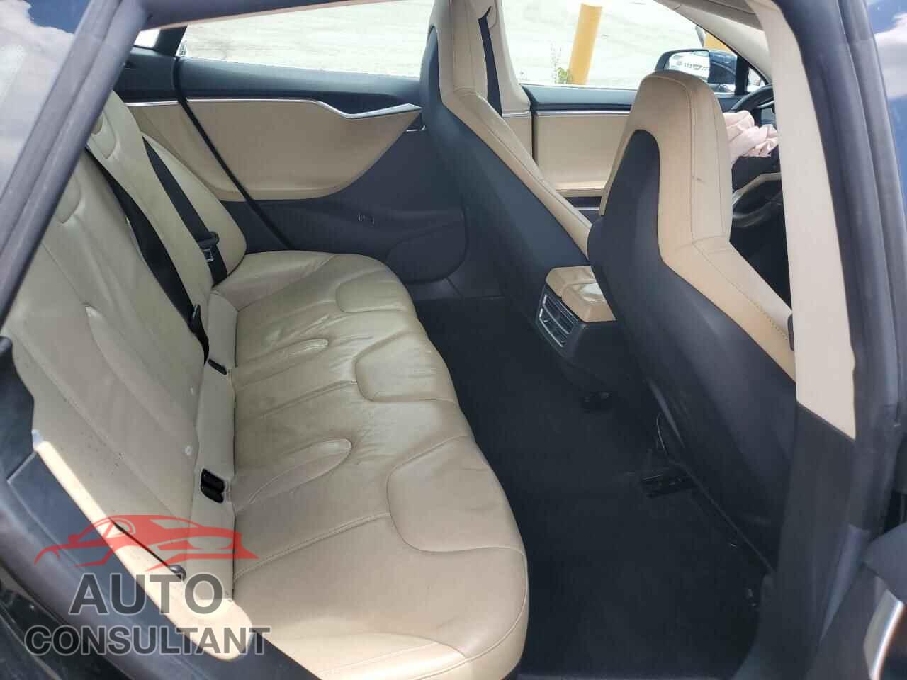 TESLA MODEL S 2013 - 5YJSA1CG5DFP20776