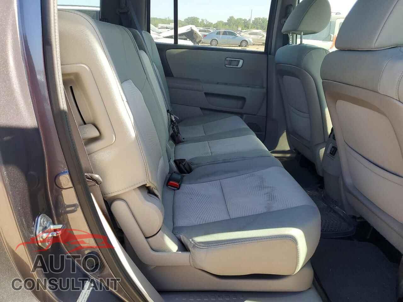 HONDA PILOT 2015 - 5FNYF4H2XFB071036