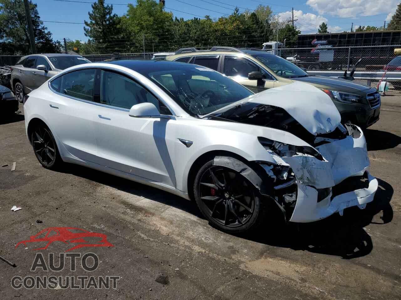 TESLA MODEL 3 2019 - 5YJ3E1EB5KF422137
