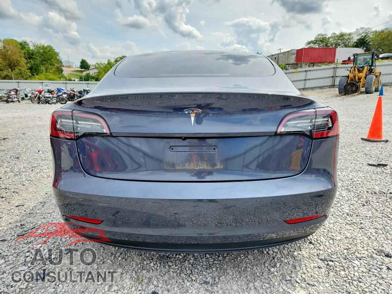 TESLA MODEL 3 2022 - 5YJ3E1EA0NF142959