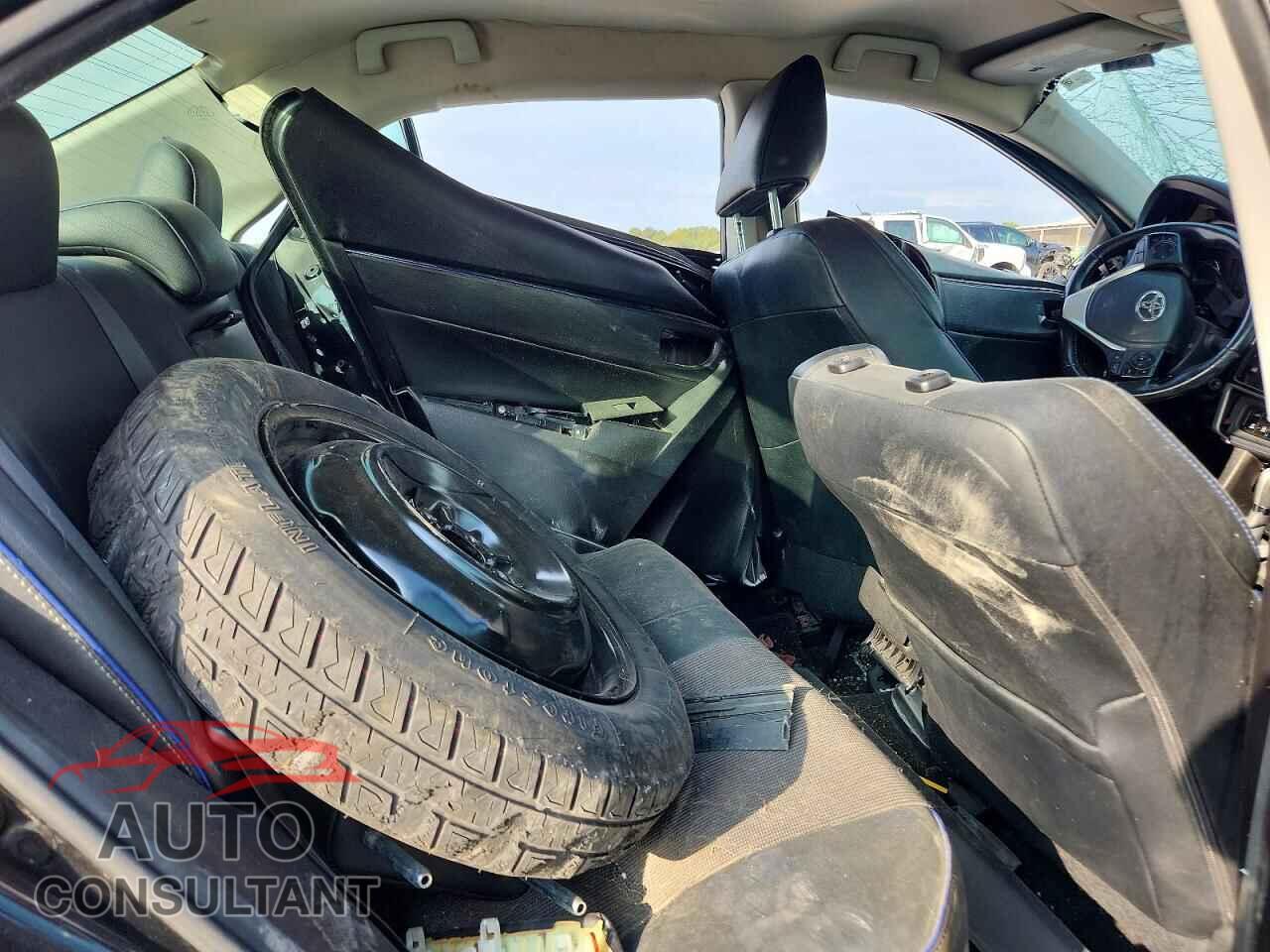 TOYOTA COROLLA 2017 - 5YFBURHEXHP682095