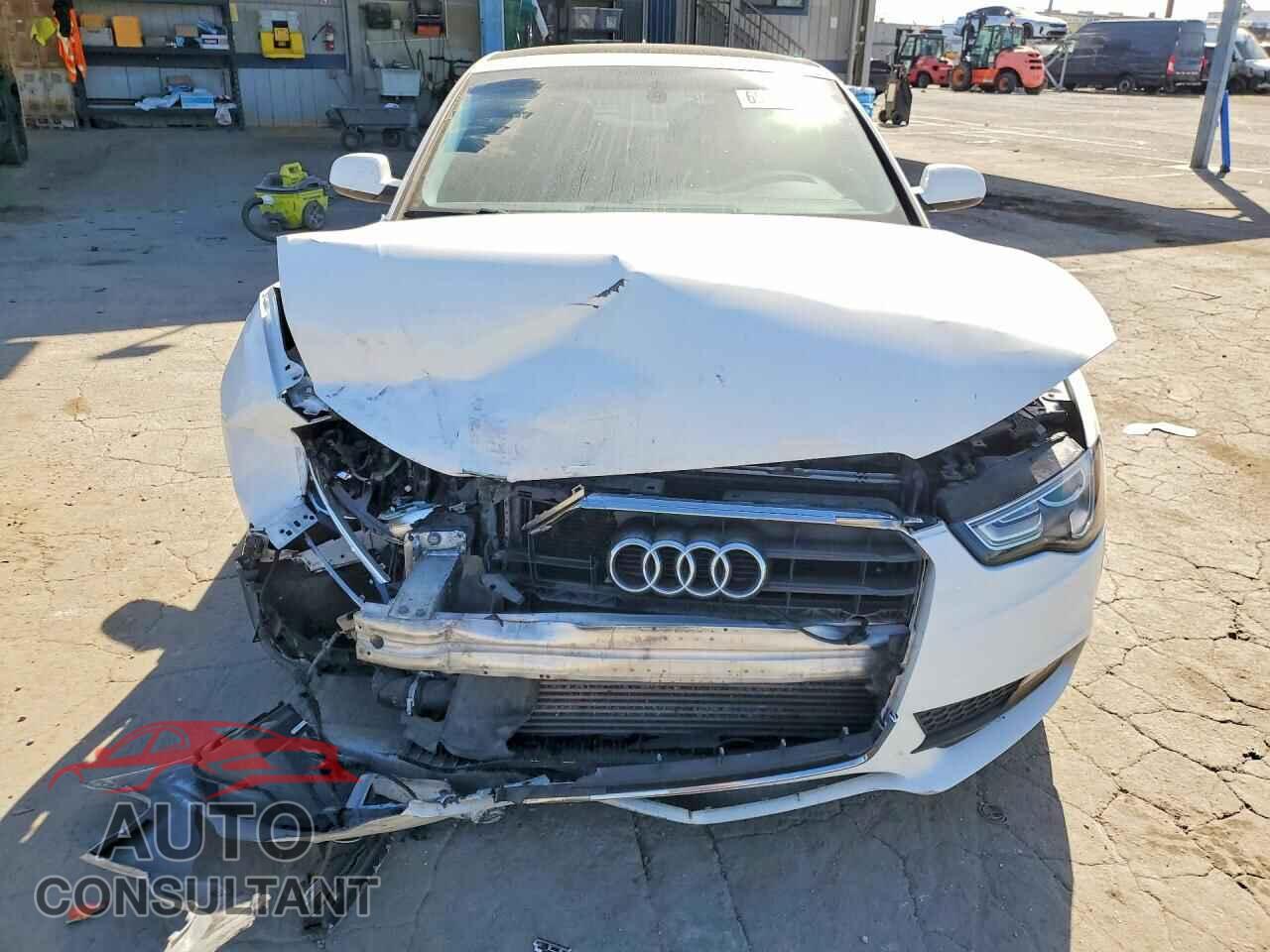 AUDI A5 2014 - WAUCFAFR0EA053111