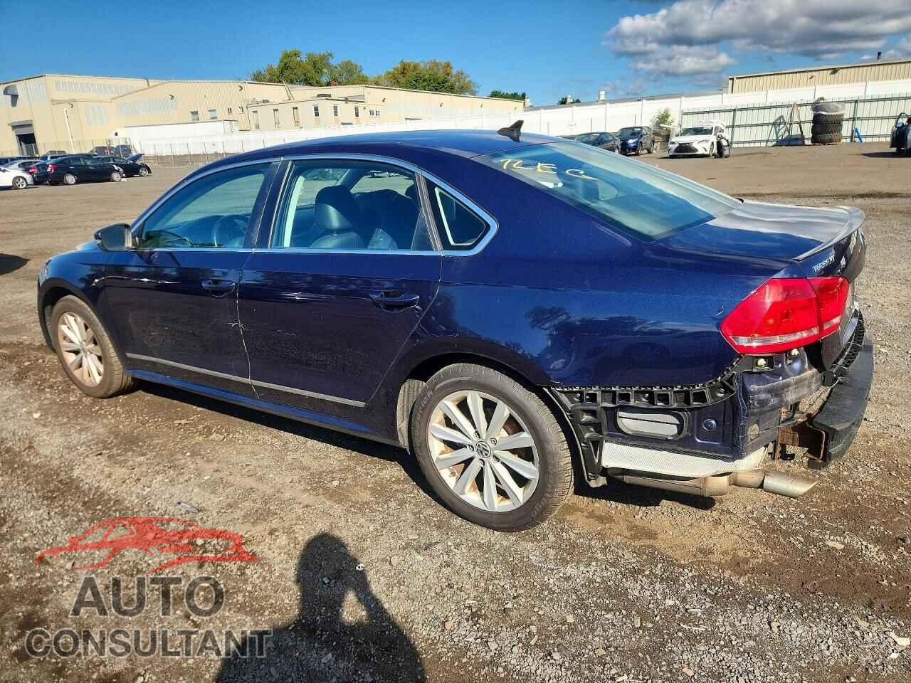 VOLKSWAGEN PASSAT 2013 - 1VWCP7A33DC027012