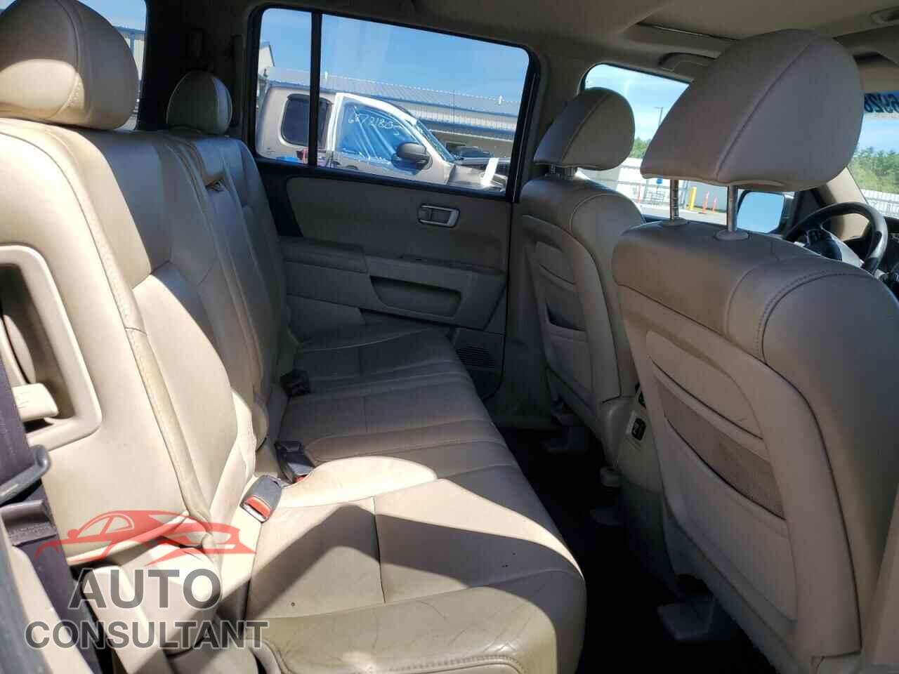 HONDA PILOT 2011 - 5FNYF4H55BB033511