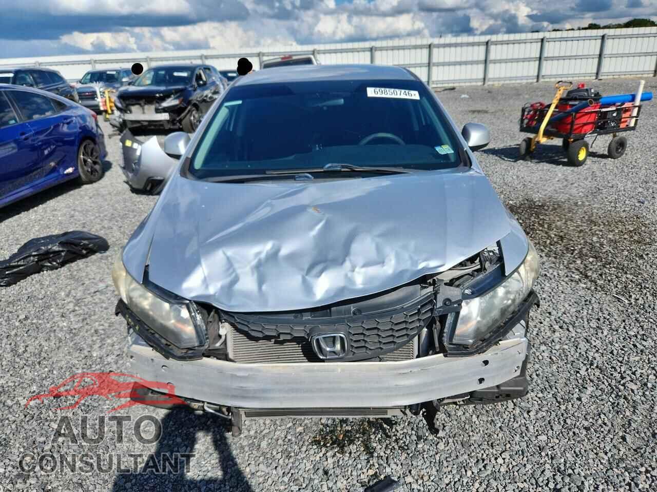 HONDA CIVIC 2013 - 2HGFB2F50DH556864