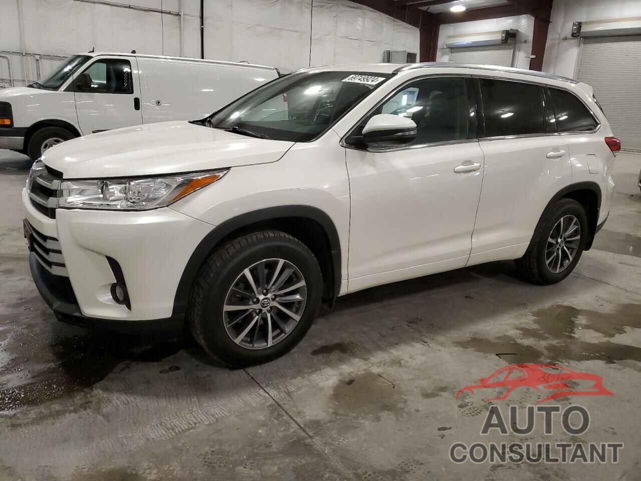 TOYOTA HIGHLANDER 2018 - 5TDJZRFH9JS558343