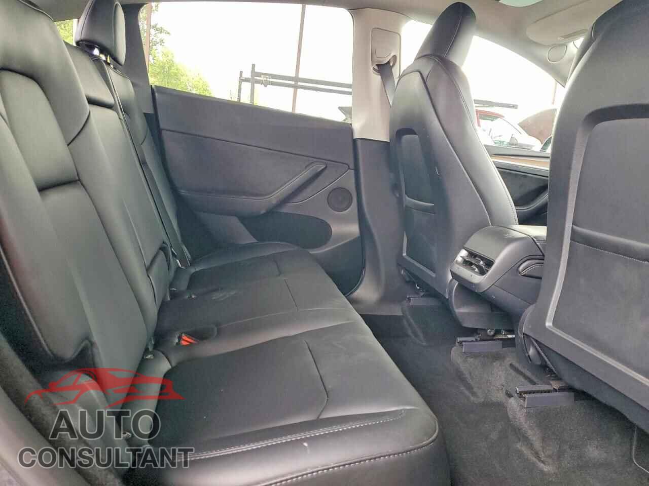 TESLA MODEL Y 2023 - 7SAYGDEE2PF832514