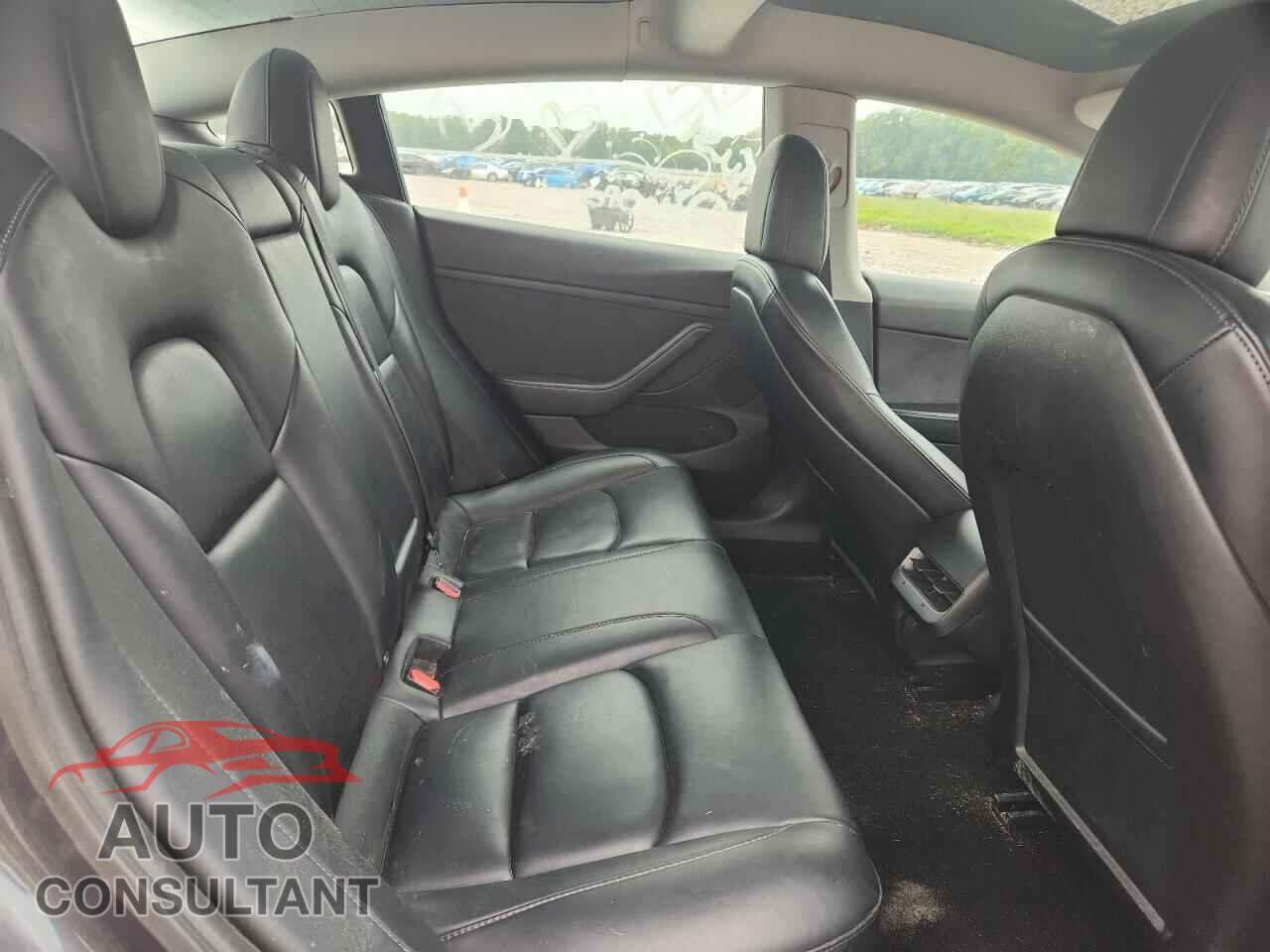 TESLA MODEL 3 2021 - 5YJ3E1EB5MF979052
