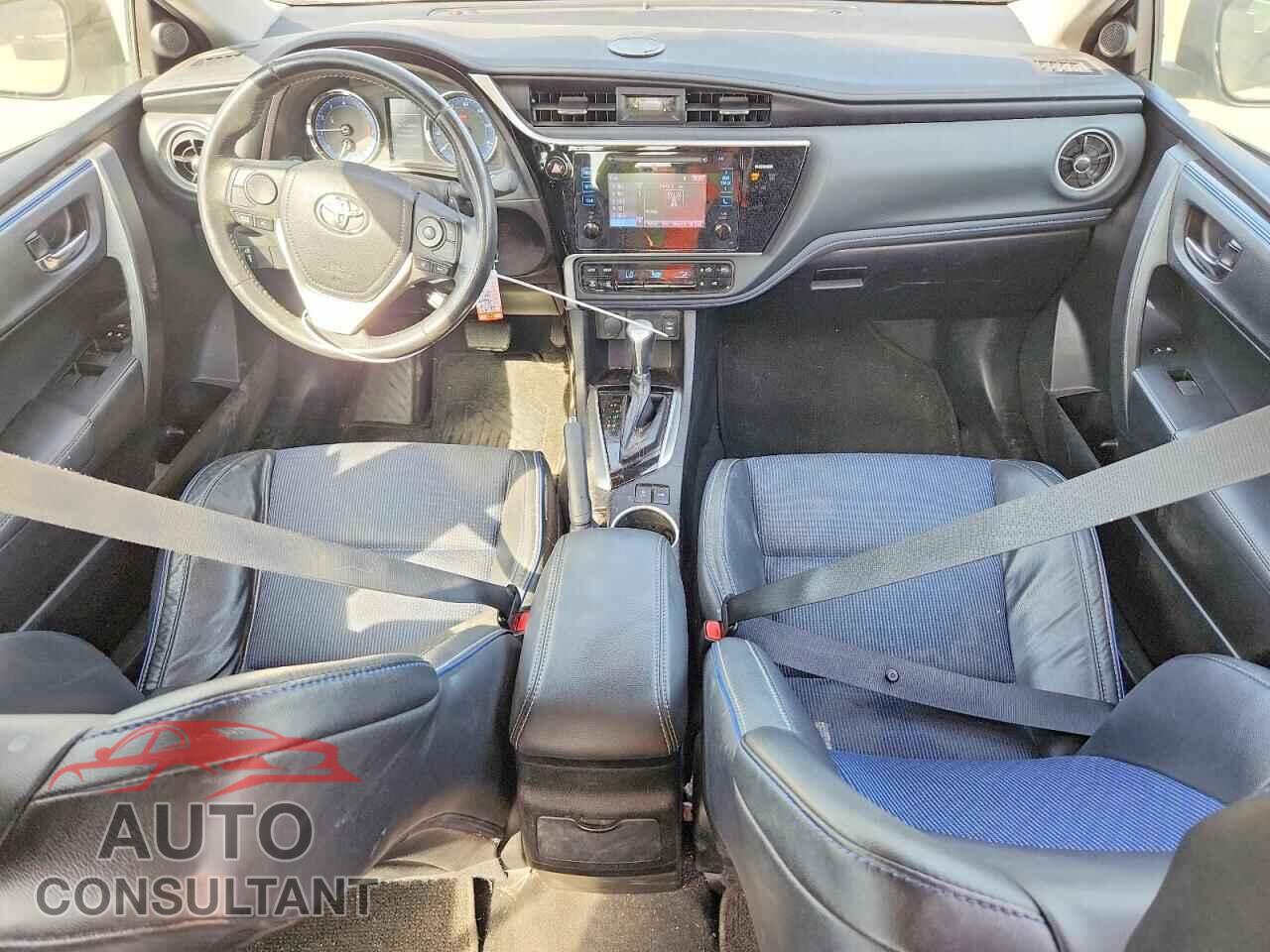 TOYOTA COROLLA 2017 - 5YFBURHEXHP696417