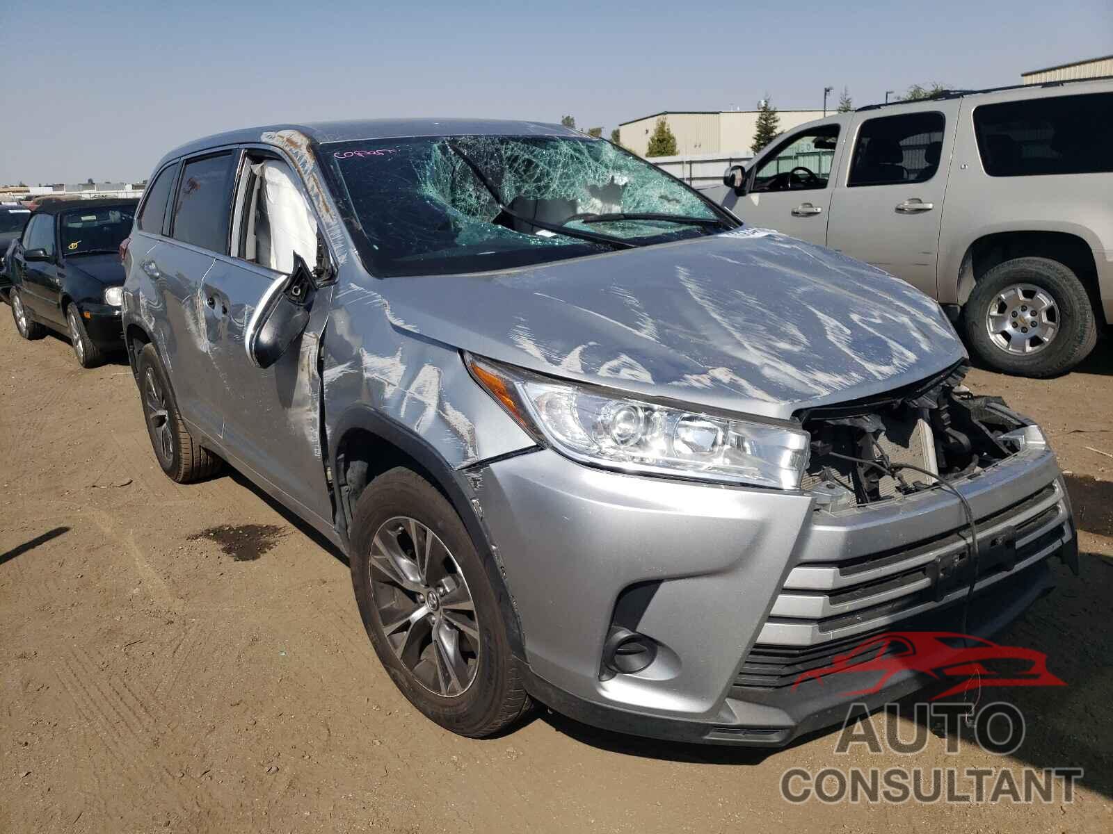 TOYOTA HIGHLANDER 2018 - 5TDZARFH8JS037401