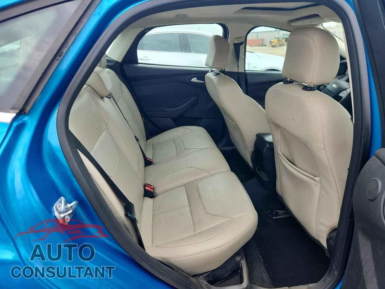 FORD FOCUS 2017 - 1FADP3J23HL205312