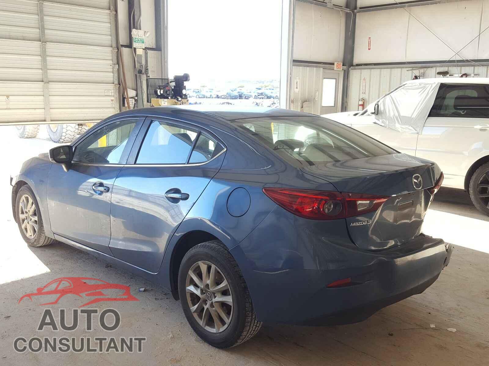 MAZDA 3 2017 - 3MZBN1U7XHM109675