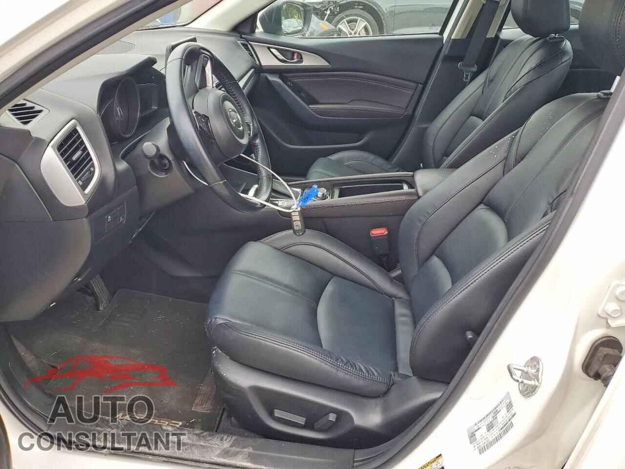 MAZDA 3 2017 - 3MZBN1V78HM104697