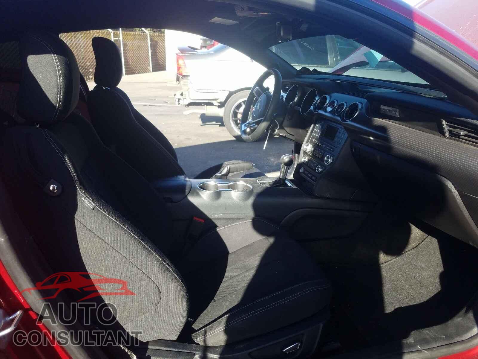 FORD MUSTANG 2018 - 1FA6P8CF0J5166114