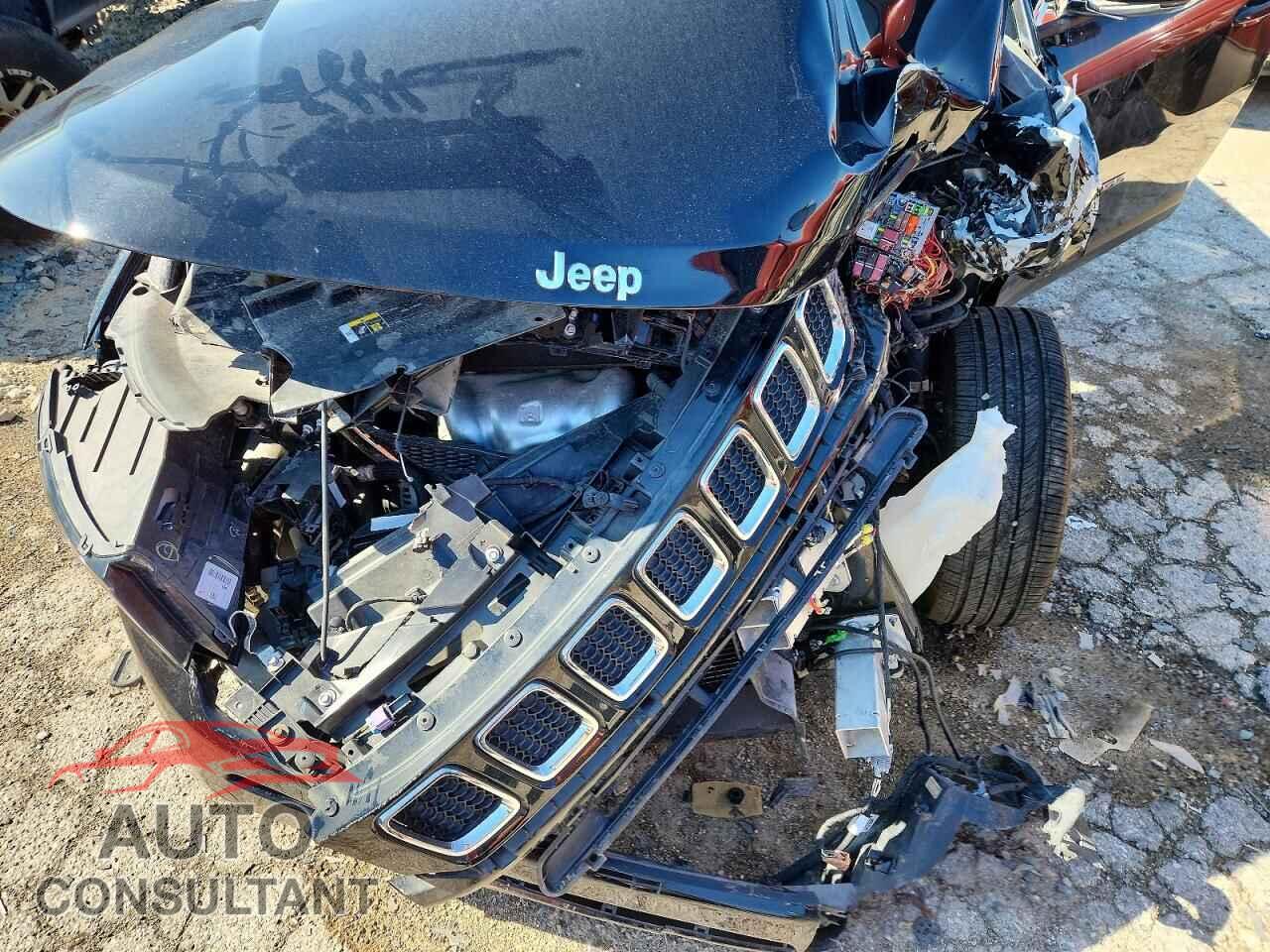 JEEP COMPASS 2018 - 3C4NJDCB4JT399460