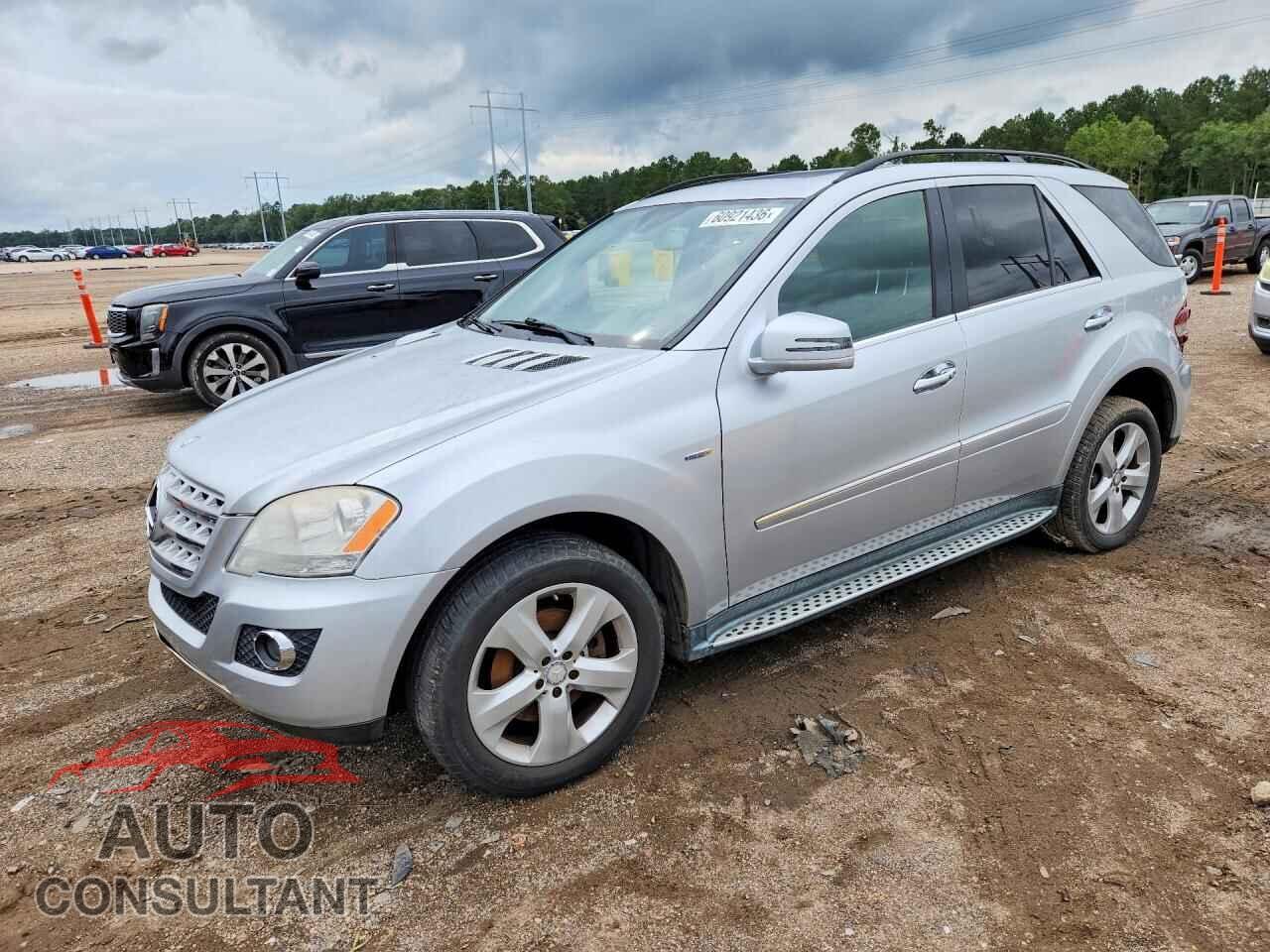 MERCEDES-BENZ M-CLASS 2011 - 4JGBB2FB2BA701025